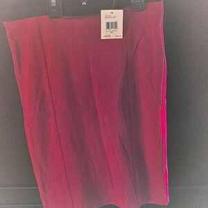 Elegant GUESS Magenta Skirt